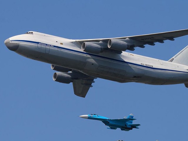 В Японии расследуют возгорание на борту украинского самолета Ан-124 "Руслан"