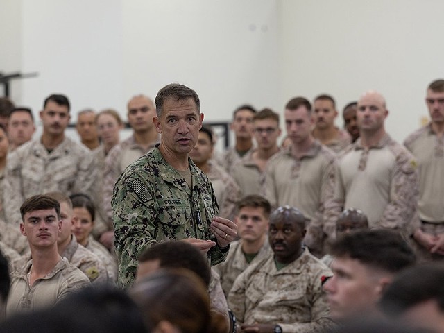 Командующий CENTCOM посетил Ормузский пролив: основные судоходные маршруты очищены от мин