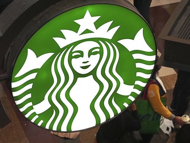 Starbucks запретил китайцам занимать столики без заказа