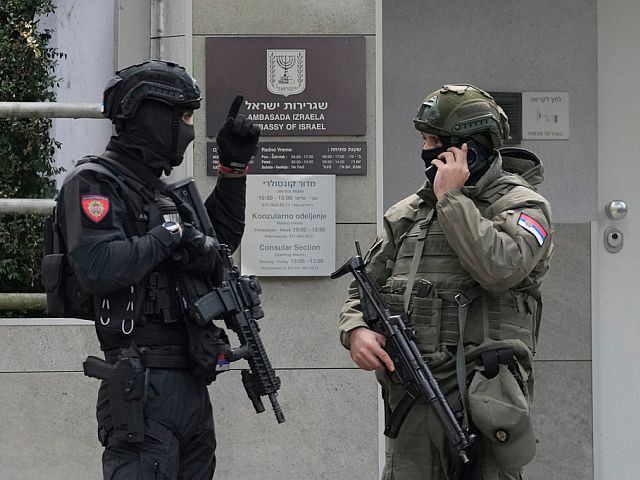 Теракт у посольства Израиля в Сербии, ранен охранник