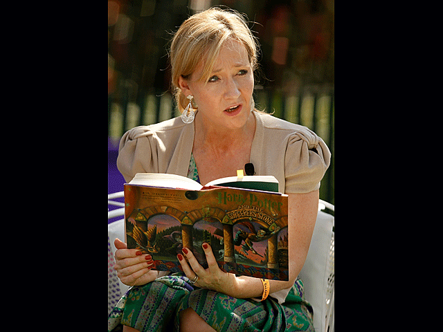 Джоан Роулинг, автор книг о Гарри Поттере, готовится выпустить первый роман для взрослых