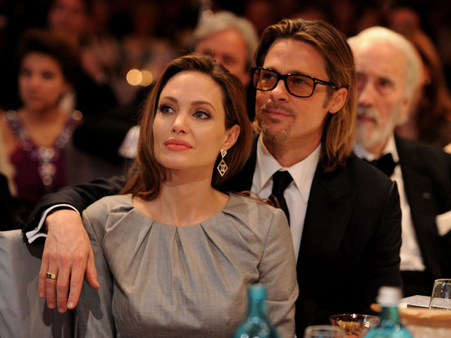 Анджелина Джоли и Брэд Питт на церемонии в Берлине. 13 февраля 2012 года