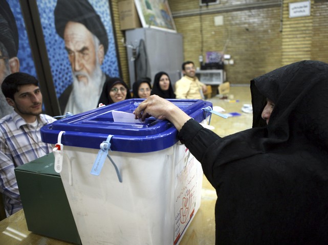 В Иране начались парламентские выборы: сторонники Хаменеи против Ахмадинеджада