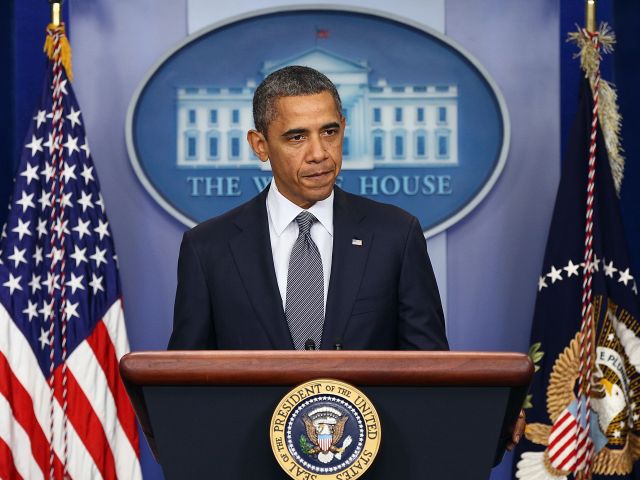 Барак Обама: "Если атаковать Иран, он назовет себя жертвой, а это недопустимо"