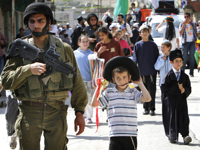 Впервые с 1996 года армия не блокировала палестинские территории на Пурим