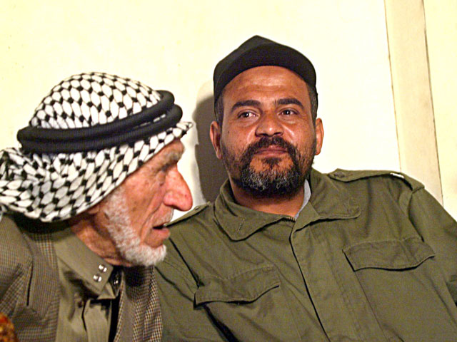 Справа - лидер "Комитетов народного сопротивления", заместитель главы палестинского МВД Джамаль Самхадана. Ликвидирован в июне 2006 года