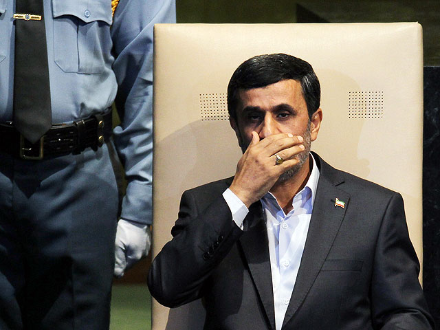 Впервые в истории: иранский парламент допрашивает Ахмадинеджада