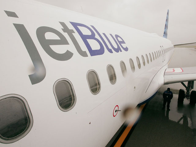 "Бомба, Израиль". Авиарейс JetBlue был прерван из-за безумного командира экипажа