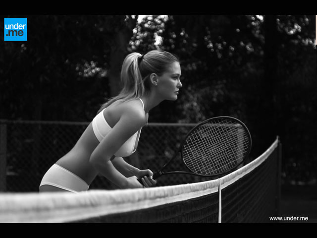Бар Рафаэли демонстрирует сексуальную форму для теннисисток