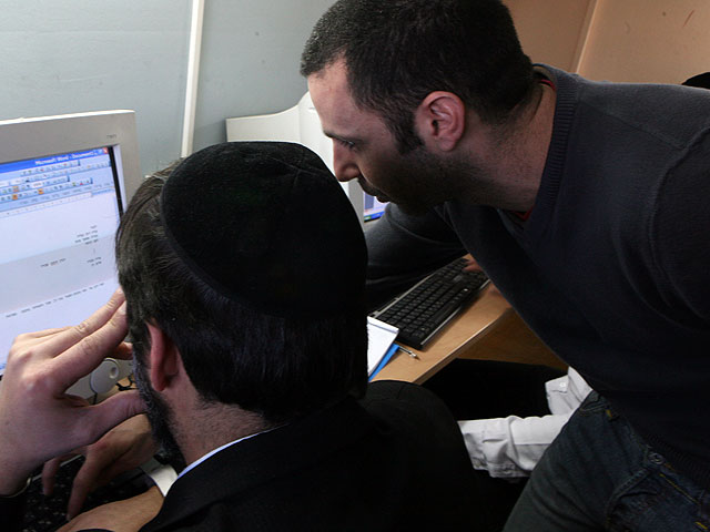 Ynet приобрел половину прав на ультраортодоксальный портал "Кикар Шабат"