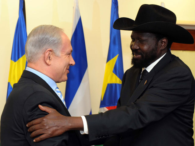 Премьер-министр Израиля Биньямин Нетаниягу и президент Южного Судана Сальваторе Киир. Иерусалим, декабрь 2011 года