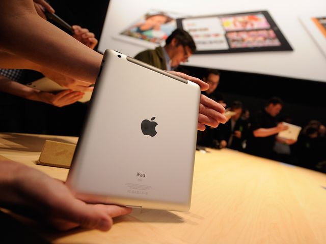 Правительство США подало иск против Apple в антимонопольный суд 