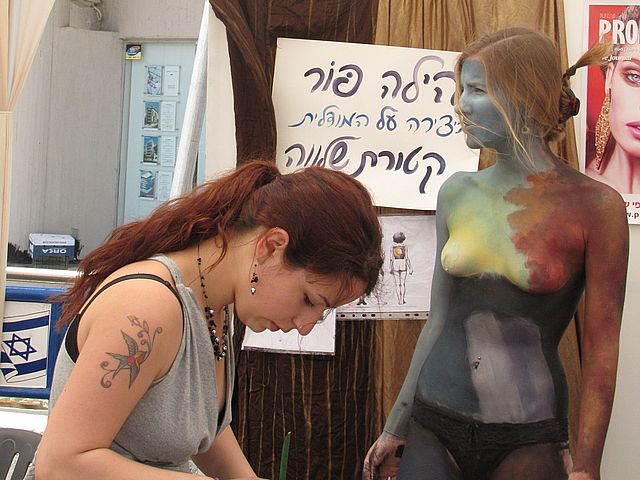 На фестивале "Тело вместо холста". Тель-Авив, 11 апреля 2012 года