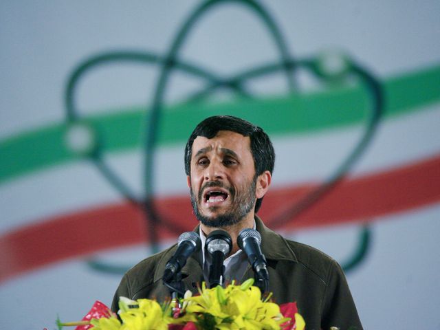 В конце недели президент Ирана Махмуд Ахмадинеджад заявил, что не готов ни на какие уступки в ядерной сфере.