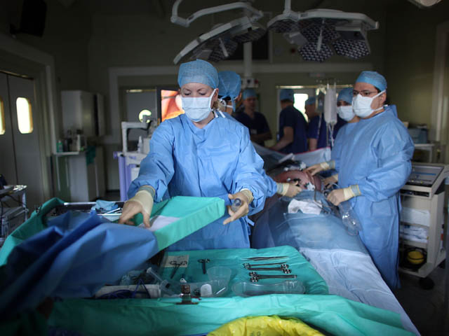 Врачи больницы "Бейлинсон" провели операцию "домино" по пересадке печени