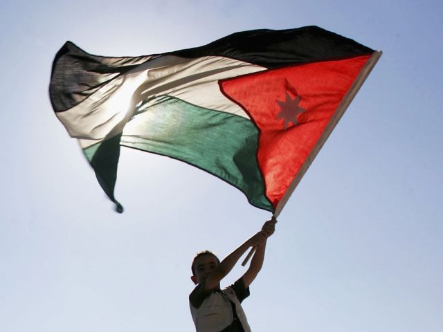 Премьер-министр Иордании Аун Хасауне подал в отставку
