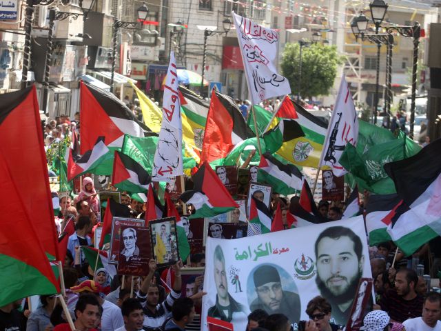 В Рамалле акция была организована палестинской террористической организацией ХАМАС.