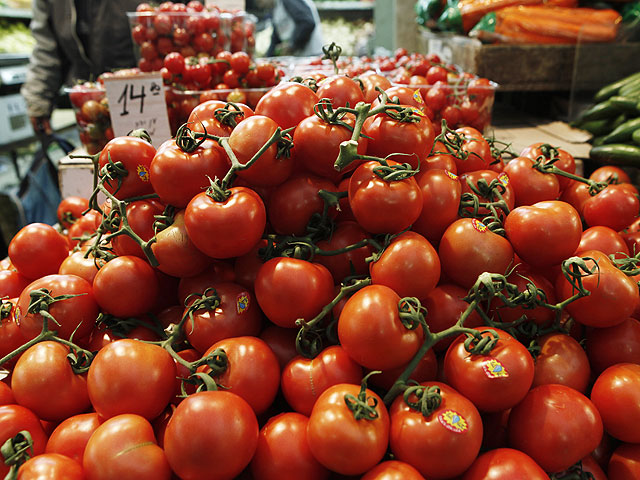 Овощной кризис: цены на помидоры растут, картофель не дорожает, "благодаря" России