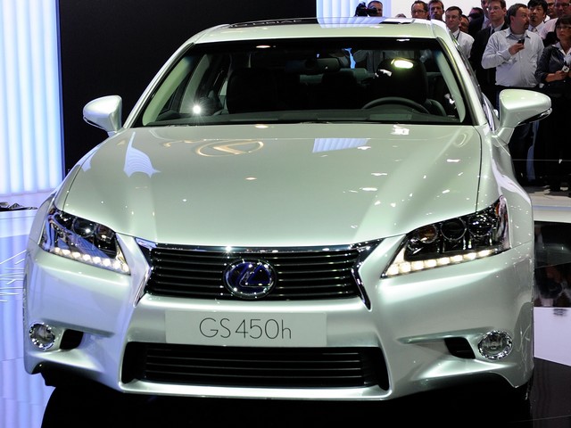 В Израиле началась продажа гибридного седана бизнес-класса Lexus GS нового поколения