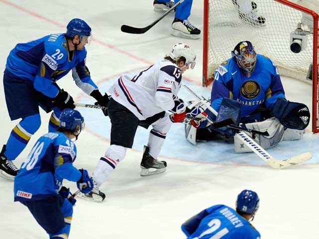 Чемпионат мира по хоккею: сборная Казахстана отобрала очки у американцев