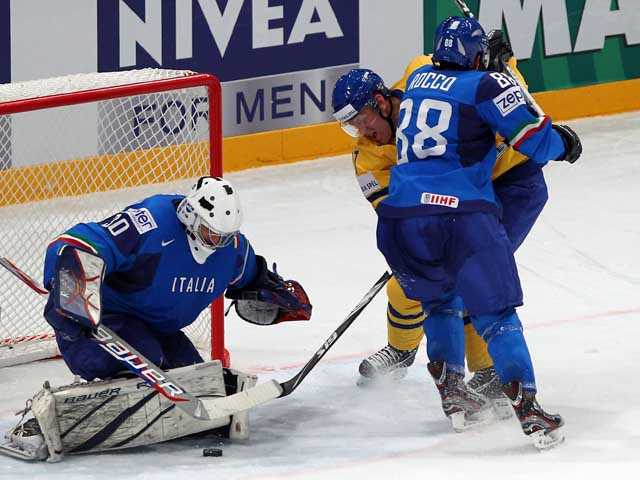 Чемпионат мира по хоккею: шведы вышли в плэй-офф