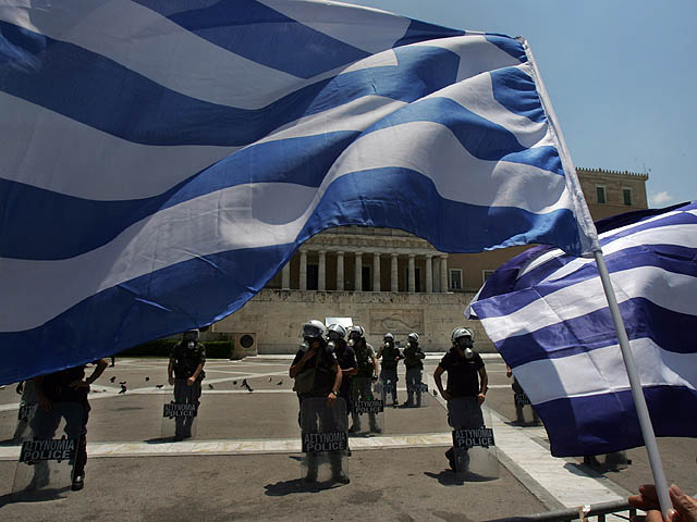 	Журнал Der Spiegel призвал Грецию покинуть зону евро