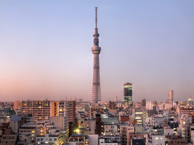 В Токио открылась для посетителей самая высокая в мире телебашня под названием Tokyo Sky Tree 