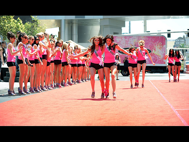 Chinese Laundry провела спортивные состязания красавиц накануне "Мисс США 2012"