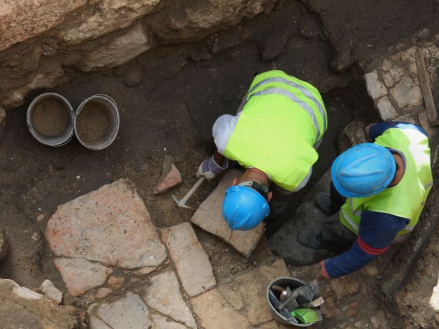 При раскопках в Мегиддо найдены ювелирные изделия, которым 3000 лет