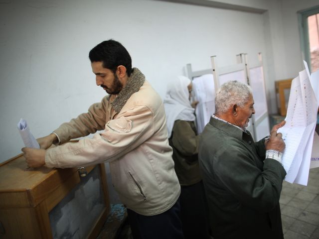 Начались выборы президента Египта: лидирует независимый исламист