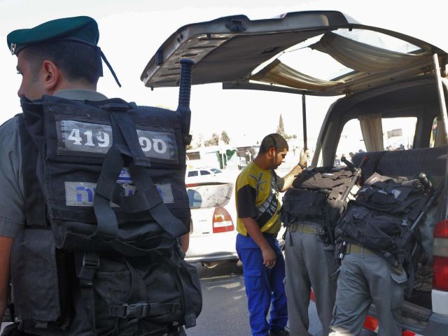 Военнослужащие МАГАВ подозреваются в ограблении палестинских нелегалов (иллюстрация)
