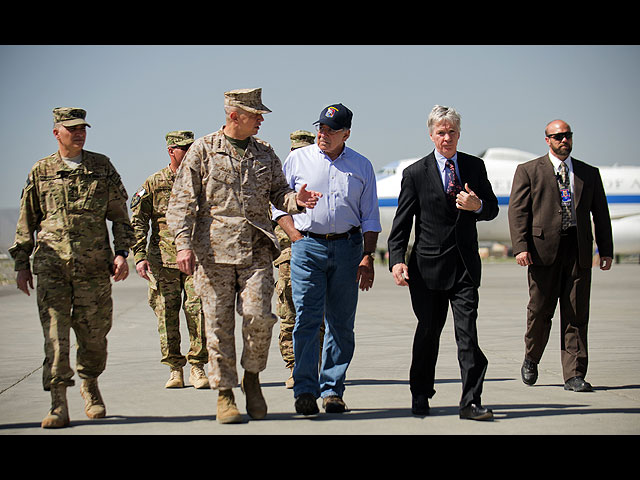 Министр обороны США Леон Панетта прибыл с визитом в Афганистан
