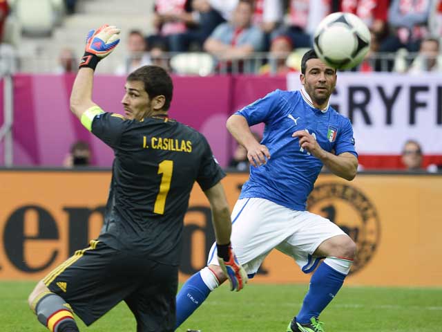 Евро-2012: итальянцы отобрали очки у чемпионов мира