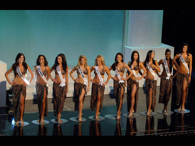 На конкурсе "Мисс Вселенная" (архив)