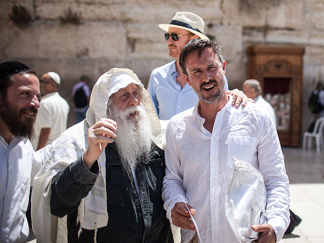 40-летний Дэвид Аркетт, звезда "Крика", отпраздновал бар-мицву в Иерусалиме 