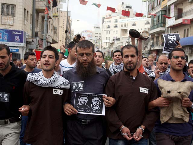 Палестинские протесты в поддержку Махмуда Сарсака