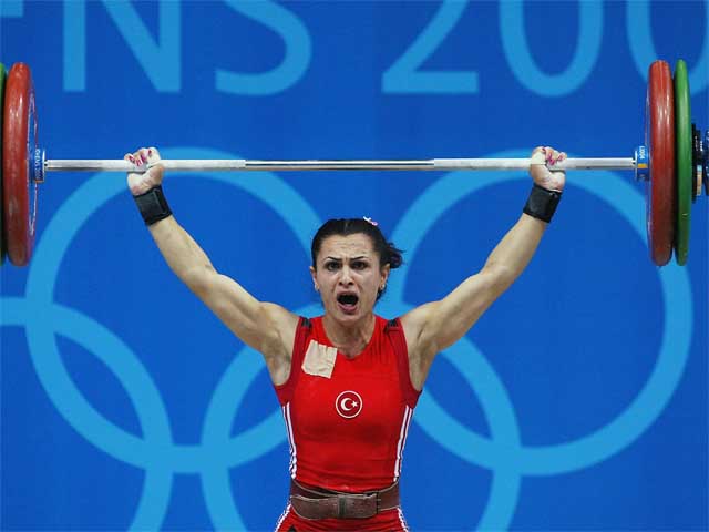 Тяжелая атлетика: турецкая олимпийская чемпионка дисквалифицирована на 4 года