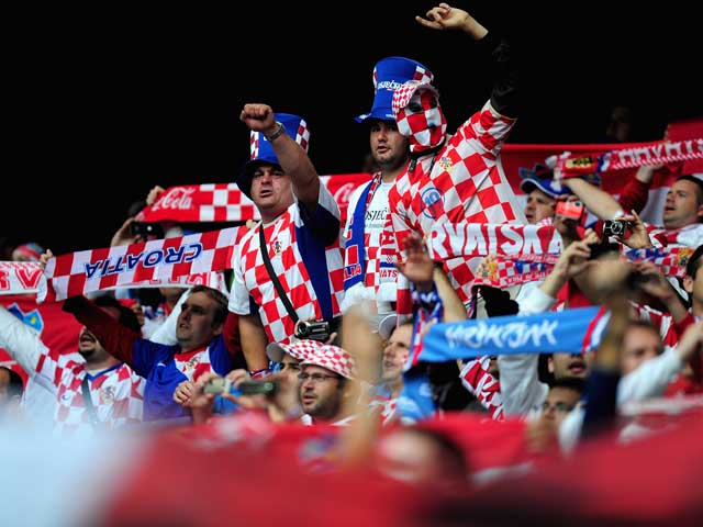 УЕФА открыл дела против англичан и хорватов