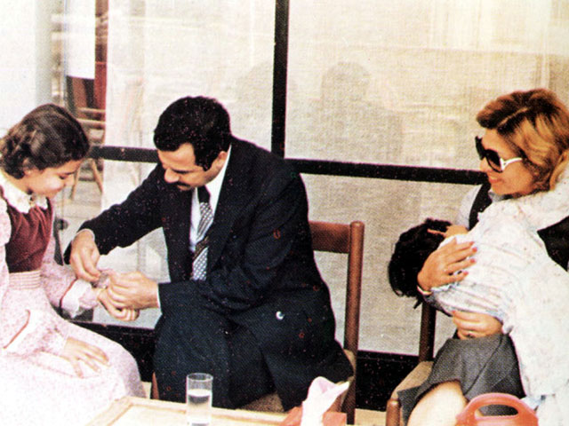 Фотография из семейного альбома Саддама Хусейна