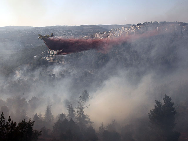 Шоссе Иерусалим &#8211; Тель-Авив закрыто из-за сильного пожара (иллюстрация)