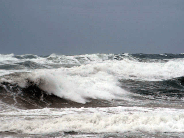 На "диком" пляже в Ашдоде утонул мужчина в возрасте около 50 лет
