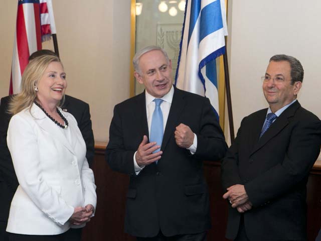 Премьер-министр Израиля Биньямин Нетаниягу встретился вечером в понедельник, 16 июля, с госсекретарем США Хиллари Клинтон