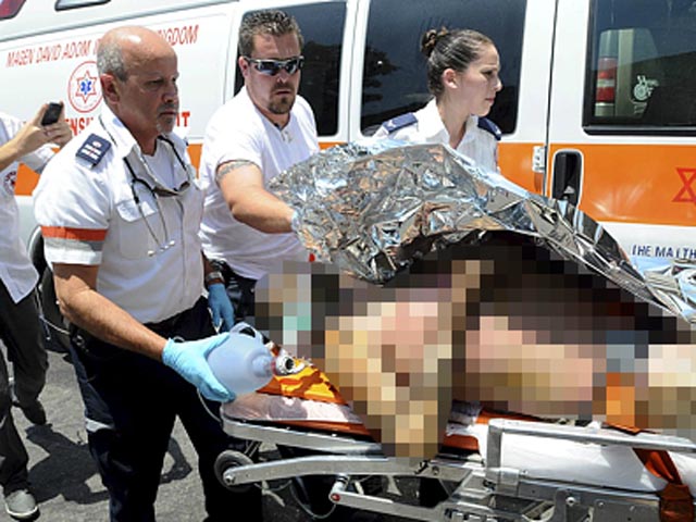 22 июля, недалеко от автозаправки на улице Альталеф в городе Йехуд 45-летний мужчина осуществил акт самосожжения