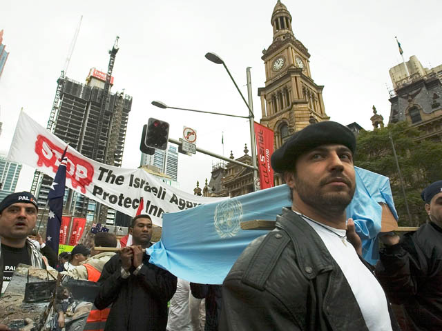 Суд Мельбурна оправдал пропалестинских активистов, устроивших "акцию" у ресторана Max Brenner