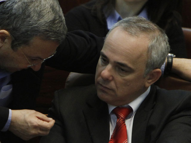 Министр обороны Эхуд Барак и министр финансов Юваль Штайниц