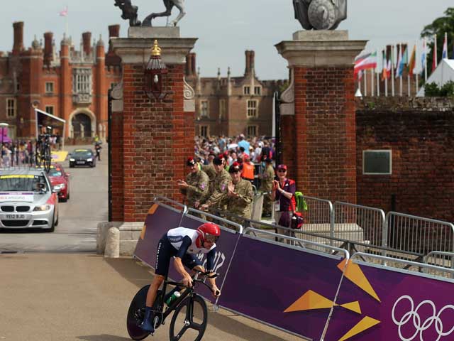 Гонка с раздельным стартом: победил Брэдли Уиггинс, недавний триумфатор Тур де Франс