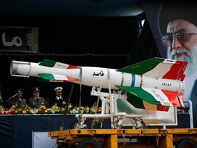 Ракета "Гаседак" на параде в Тегеране