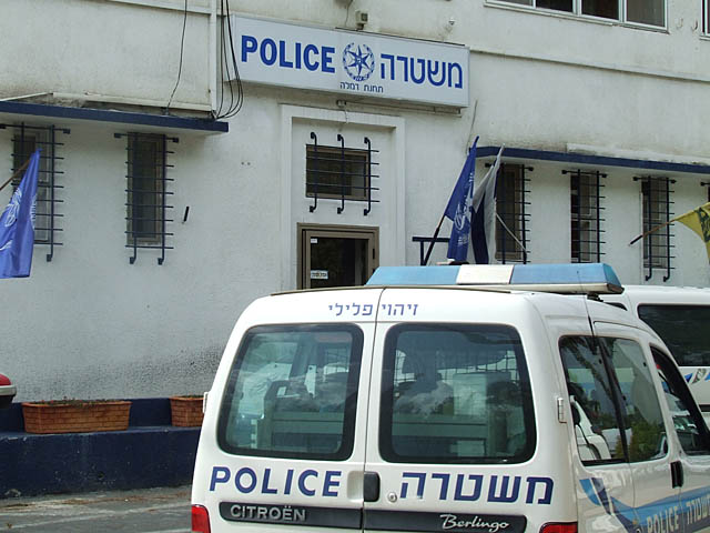 Возле Тель-Авива обнаружен 28-летний мужчина с огнестрельным ранением