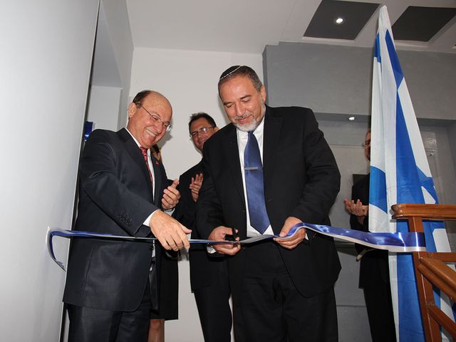 Авигдор Либерман на открытии израильского посольства в Албании