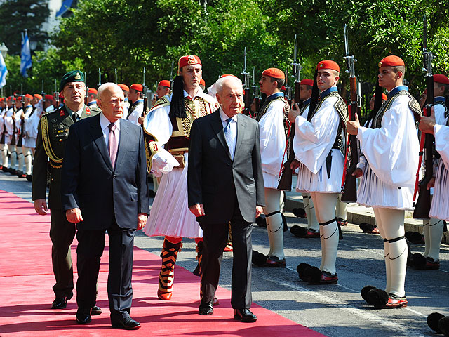 Шимон Перес прибыл в Грецию обсуждать военный союз и энергетику 